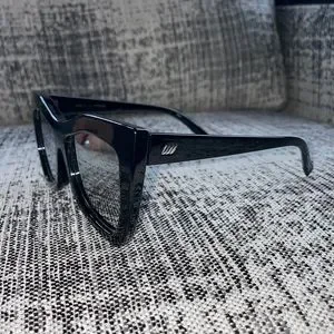 Le Specs kick it sunglasses black mirror lens Amazon.com: Le Specs Work It! Sunglasses - Black, Oval  main image 4